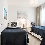 Inf4.6p - Spacious In *