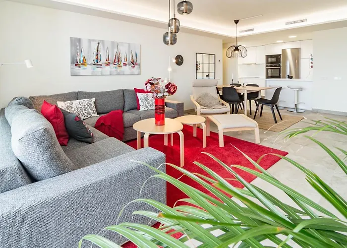 Inf4.6p - Spacious In Estepona